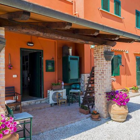 La Locanda Country House Borgo Montenero Buitenkant foto