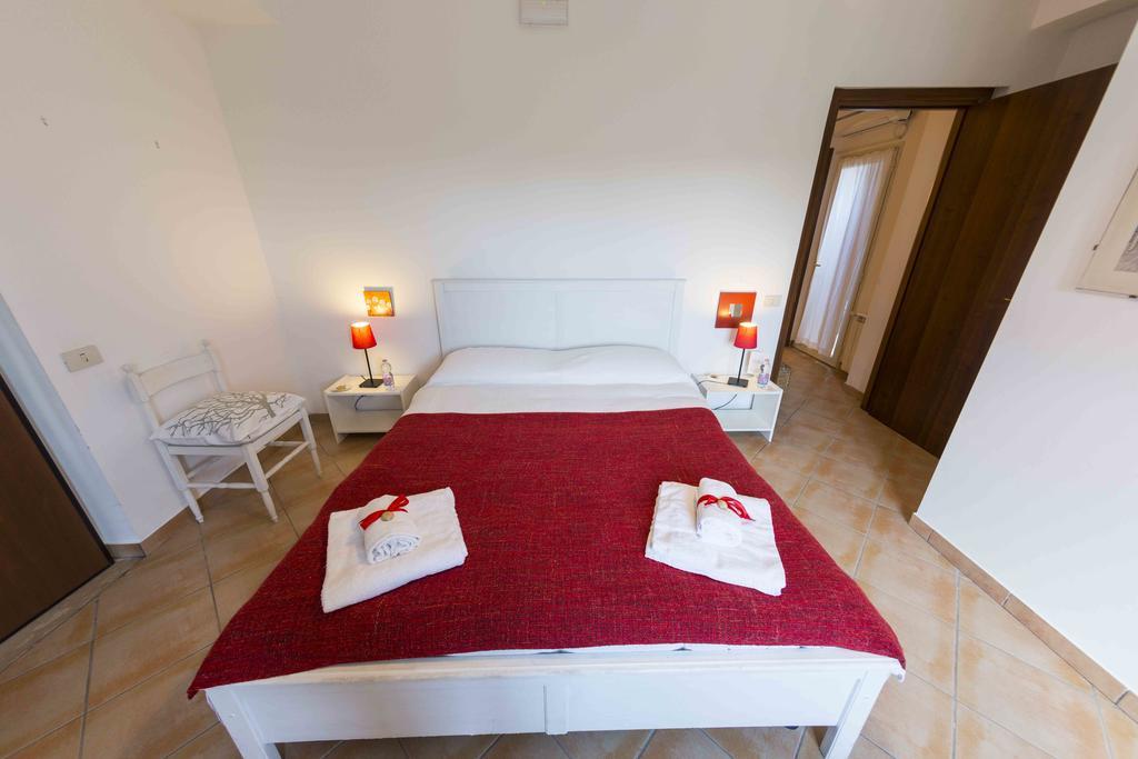 La Locanda Country House Borgo Montenero Buitenkant foto