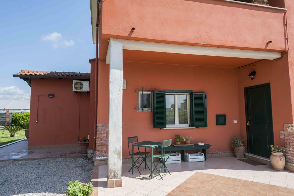 La Locanda Country House Borgo Montenero Buitenkant foto